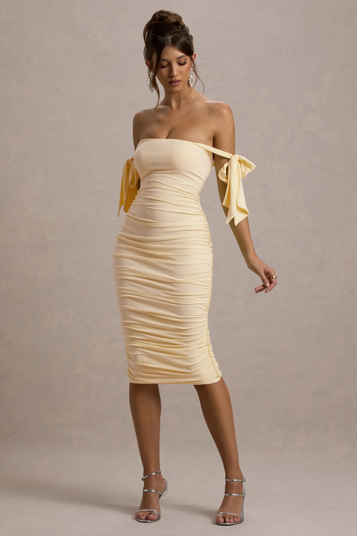 Alouro Pale Lemon Bodycon Bow Sleeves Midi Dress