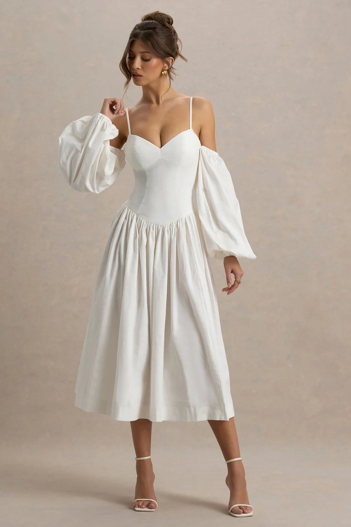 Alouro Cream Sweetheart – Balloon Sleeves Midi Dress